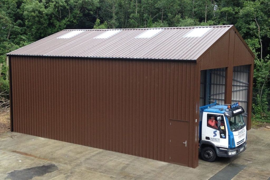 12.2m x 9.2m, 4m walls Bronze Range Unit with 25mm roof insulation